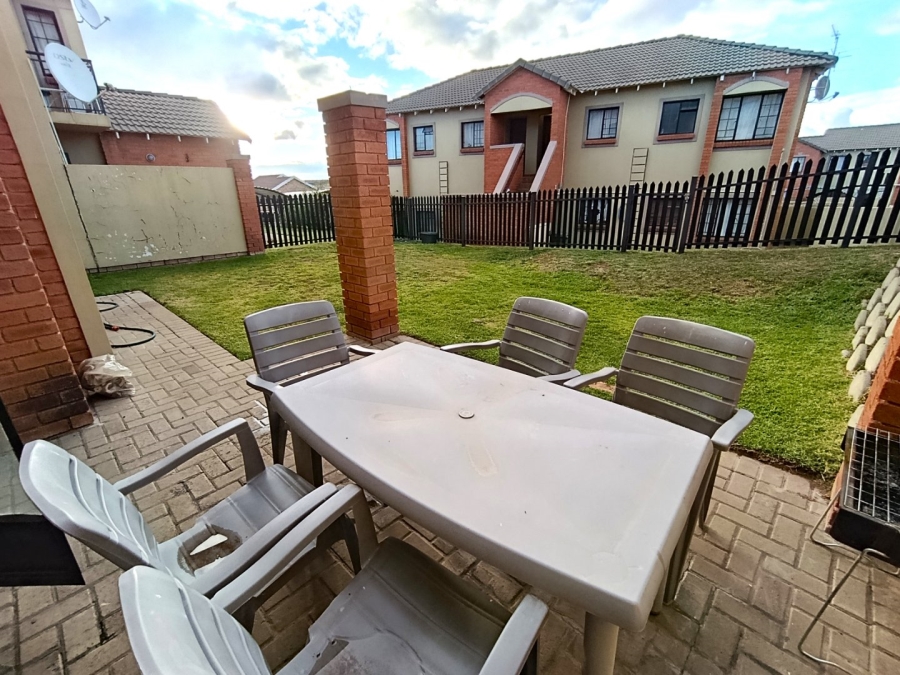 2 Bedroom Property for Sale in Hillside Free State